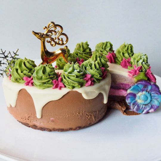 【ご予約受付中】2025年クリスマスケーキ Vibrant and Serene|熨斗対応・ギフトBOX入り