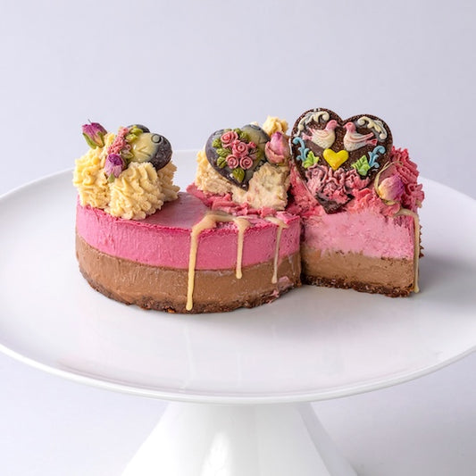 Lots of LOVE Beetroot and Cacao Raw Cake | Gift wrapping available, gift box included