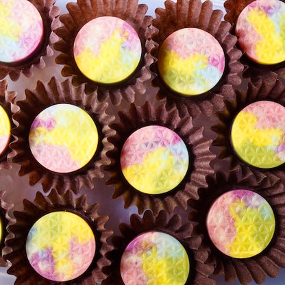 "Ananda Blossom" is a chocolate gift that brings harmony to life and the universe.