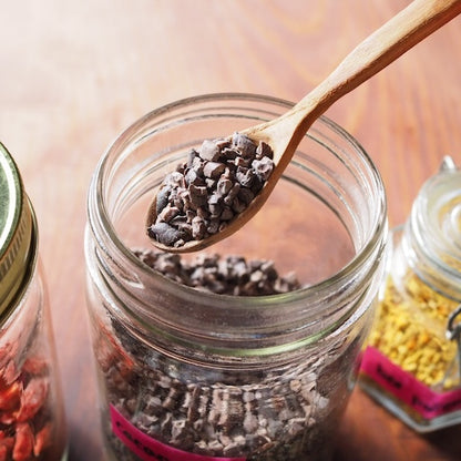 児童労働や不当な労働のない契約農家で育てられたフェアトレードカカオでチョコレートを手作りできます。100％カカオの高カカオチョコレートの材料であるカカオ豆の通販。ポリフェノールたっぷり