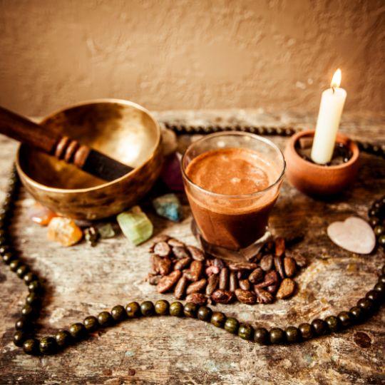 CBDとカカオに含まれるリラックス成分によりストレスの緩和を図り、良質な睡眠を取るための導入にぴったり。