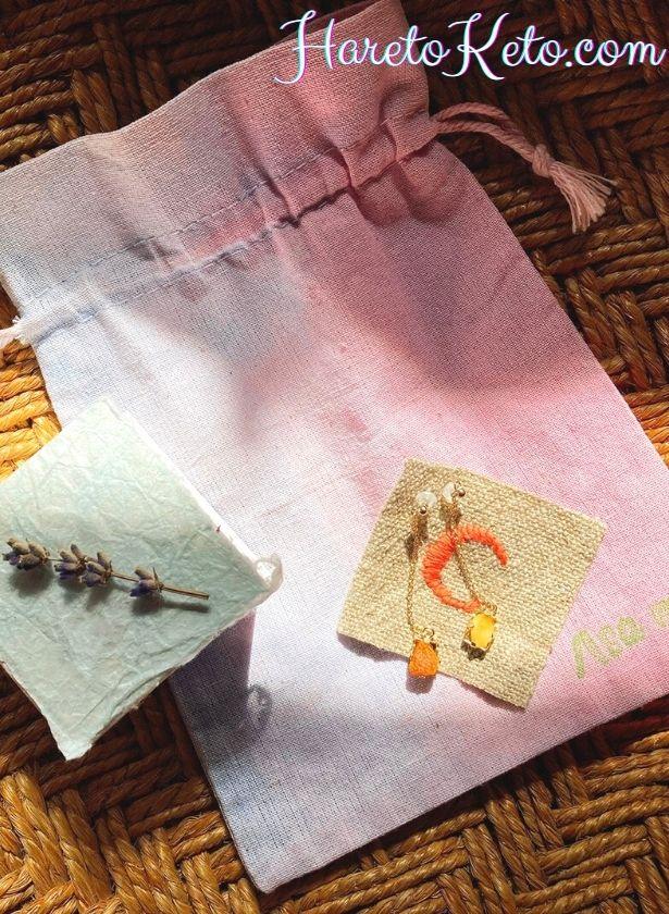 リトアニアの琥珀ピアスと草木染めコットン巾着【ヴィーガン】 - ロースイーツ通販サイト ハレトケト