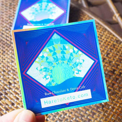 滋賀県彦根のヴィーガンカフェとチョコレート専門店のロゴステッカー